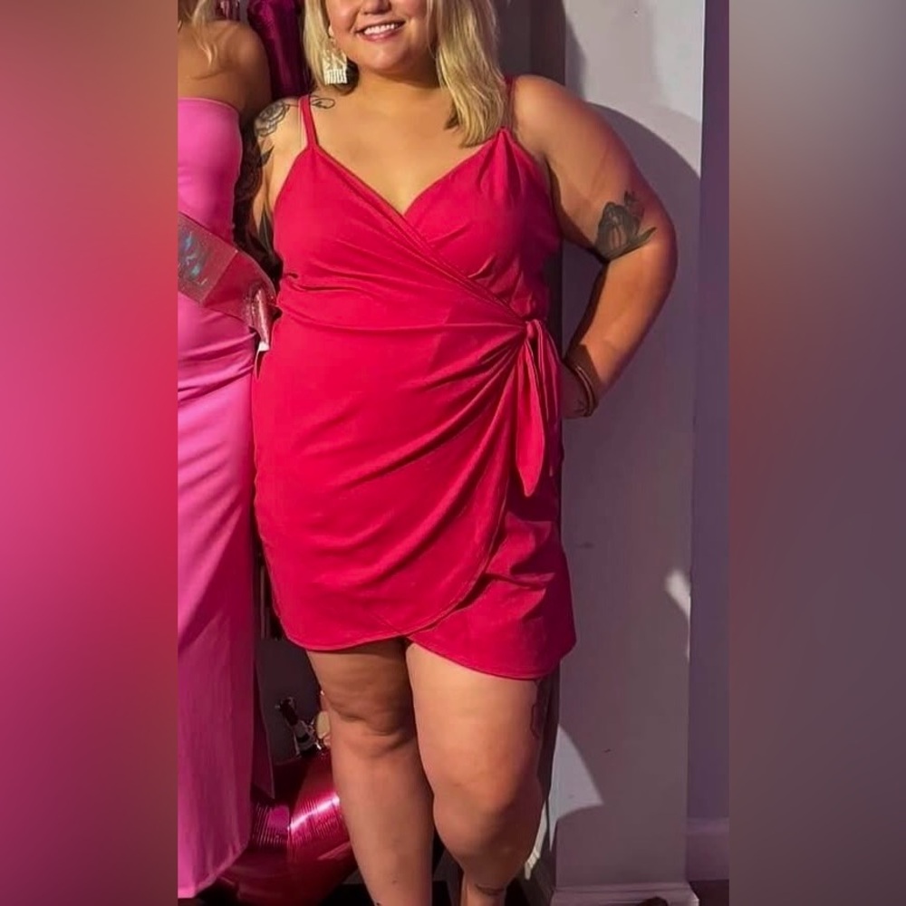 💖 Winslow Hot Pink Wrap Mini Dress – Size XXL